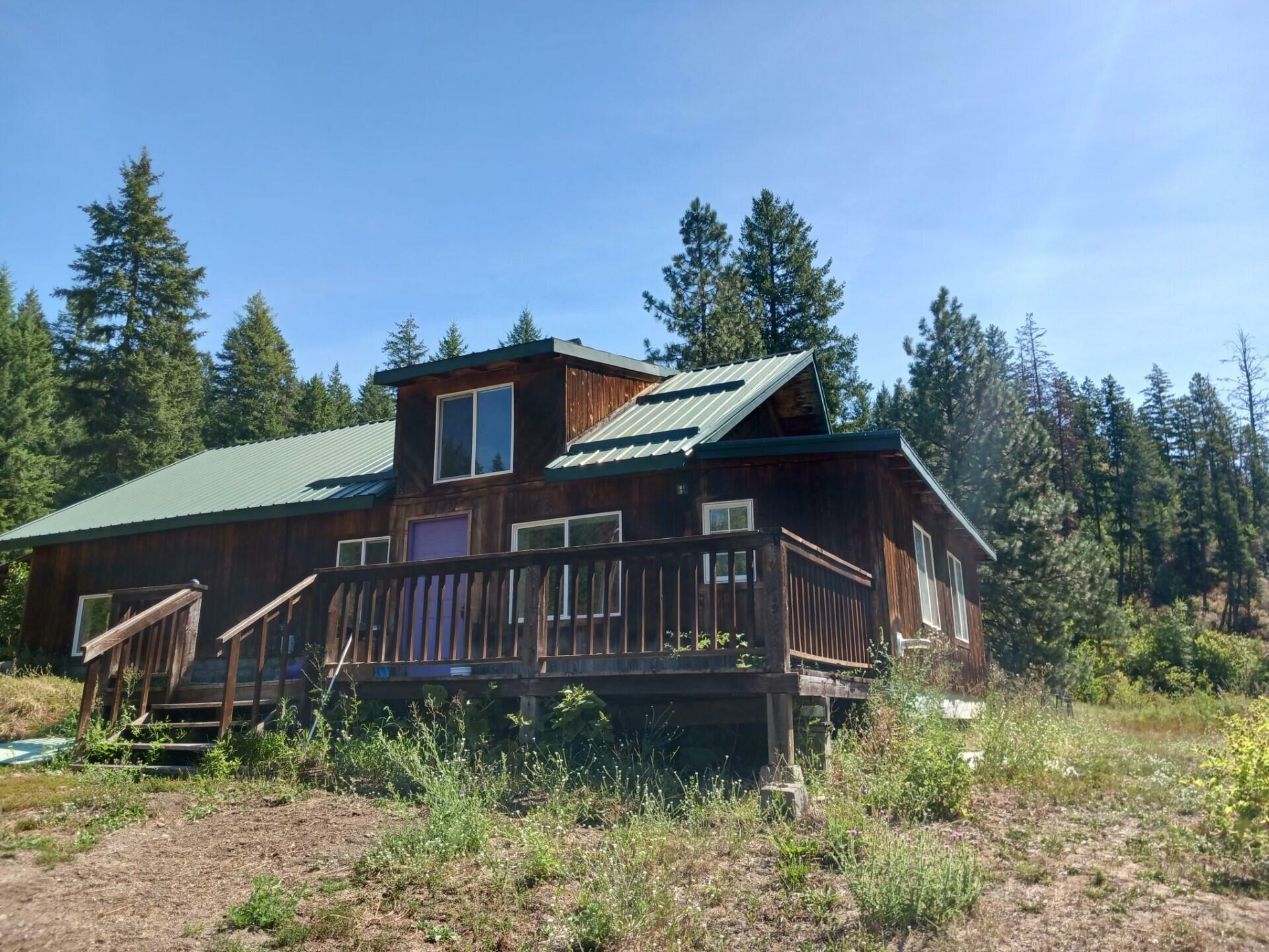 Property Photo:  3028 Orient Cutoff Rd  WA 99141 