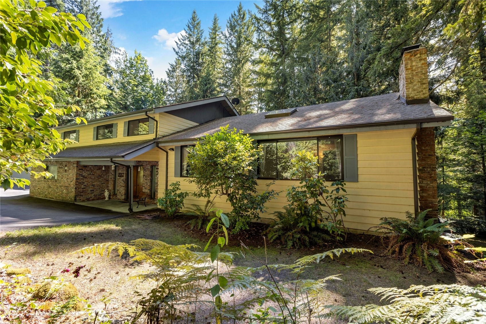 Property Photo:  14969 256th Avenue SE  WA 98027 