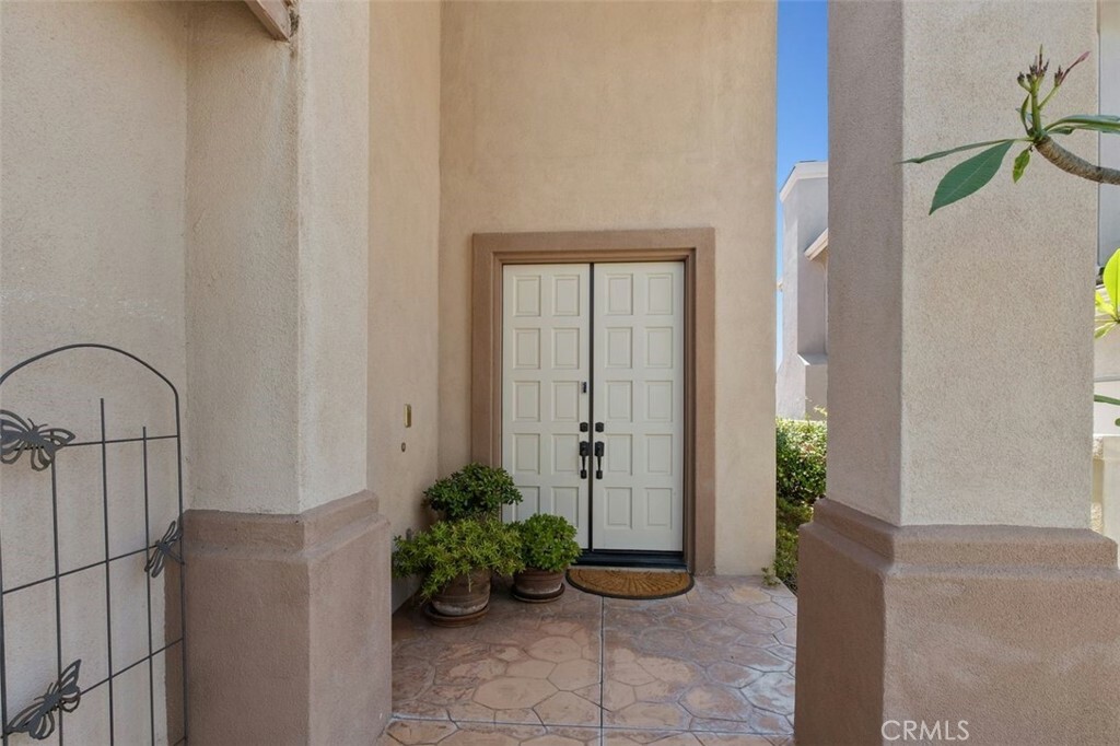 Property Photo: 20 Celonova Place CA 92610