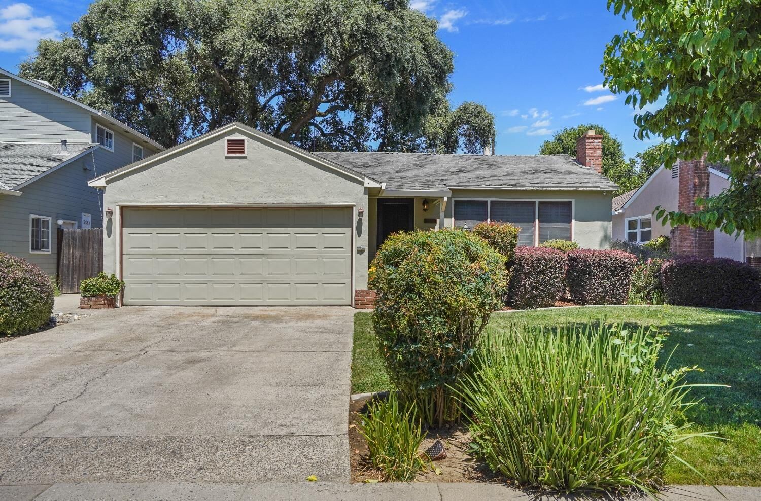 Property Photo: 5351 Monalee Avenue CA 95819