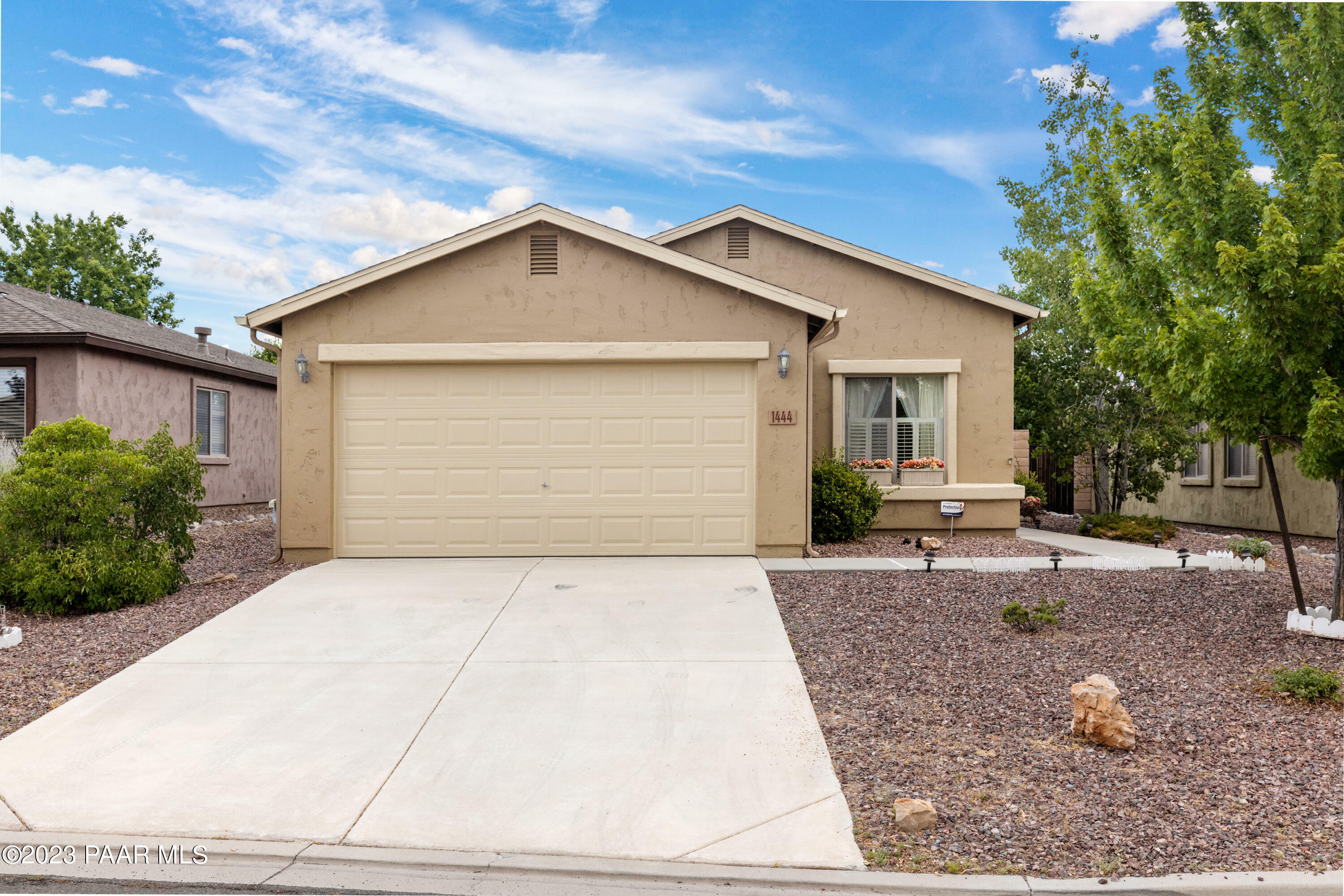 Property Photo:  1444 Taft Avenue  AZ 86323 