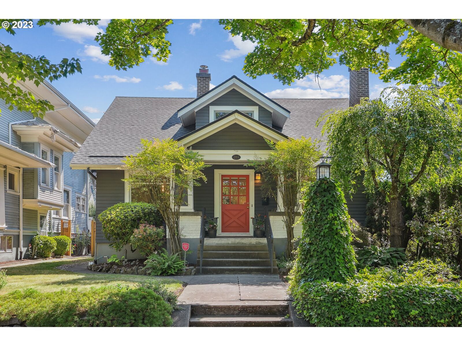 Property Photo: 2114 SE Hemlock Ave OR 97214