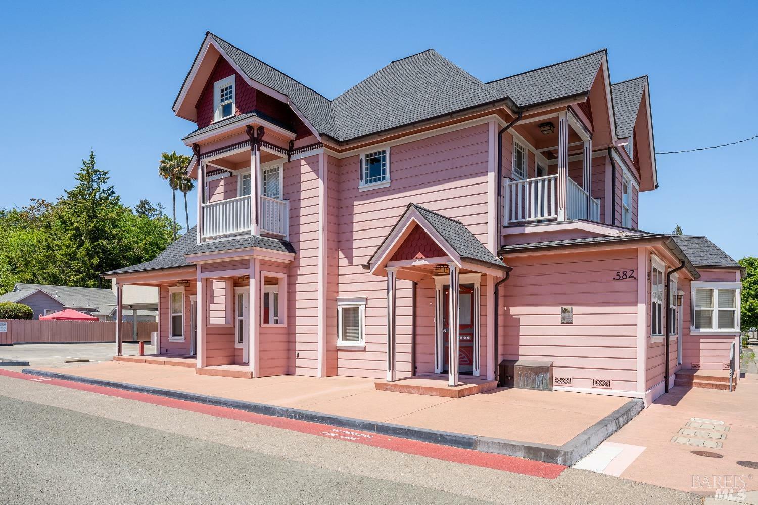 Property Photo:  582 N State Street  CA 95482 