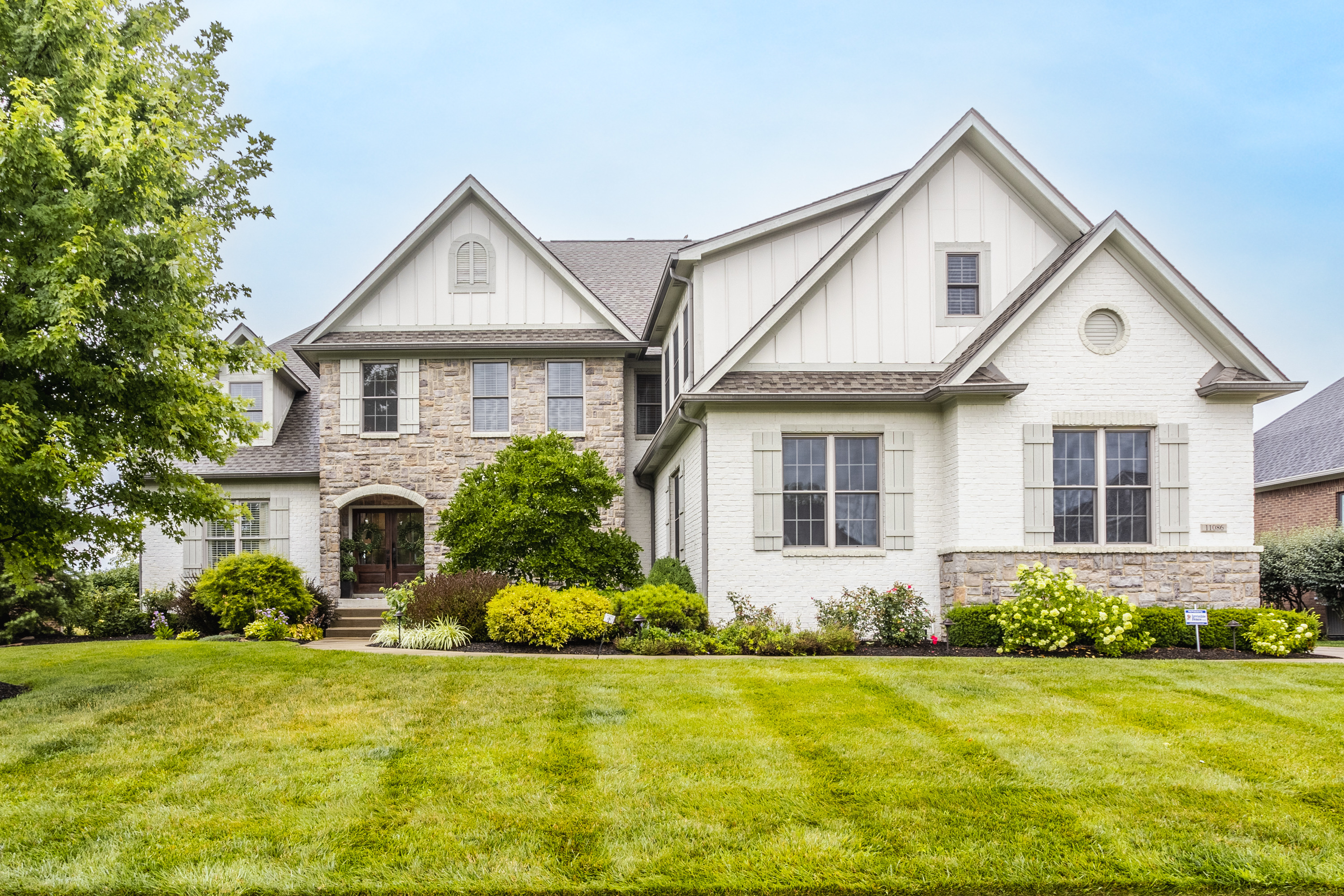 Property Photo: 11086 Golden Bear Way IN 46060