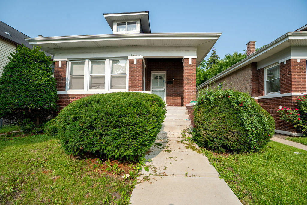 Property Photo: 8452 S Morgan Street IL 60620