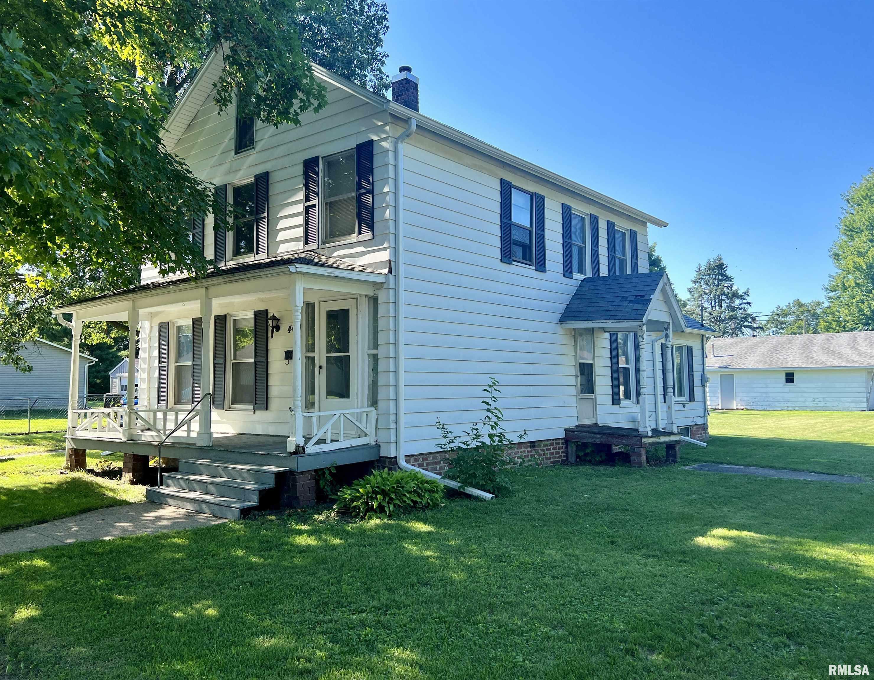 Property Photo: 409 E South Street IL 61448