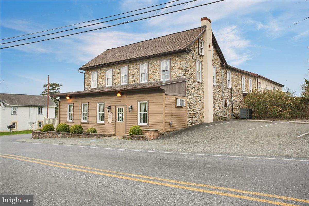 Property Photo:  4 Baldy Hill Road  PA 19512 