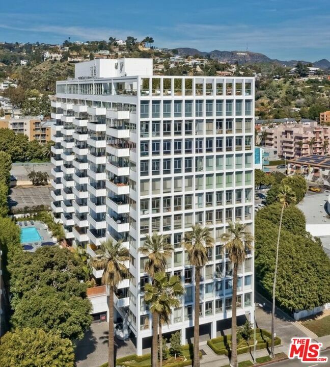 Property Photo:  7135   Hollywood Blvd 504  CA 90046 