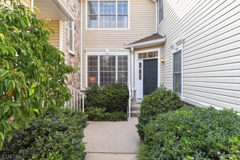 Property Photo:  6 Oconnor Cir  NJ 07052 