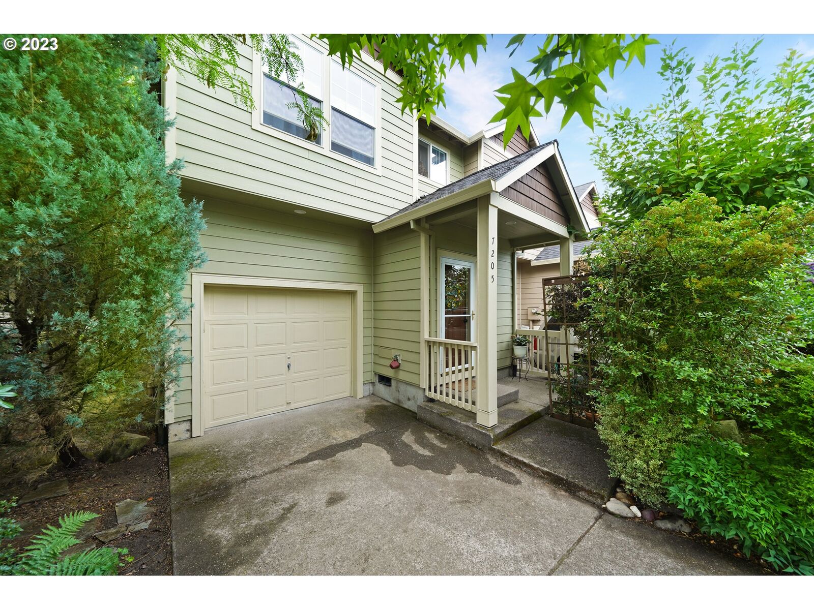 Property Photo:  7205 SW Millennium Ter  OR 97007 