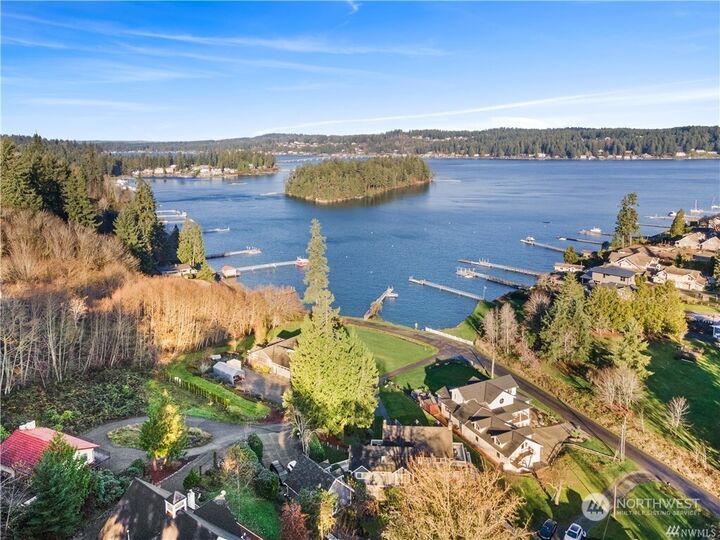 570  6th Ave.  Fox Island WA 98333 photo