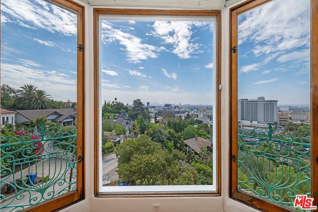 Property Photo: 2001 Hillcrest Rd Penthouse CA 90068