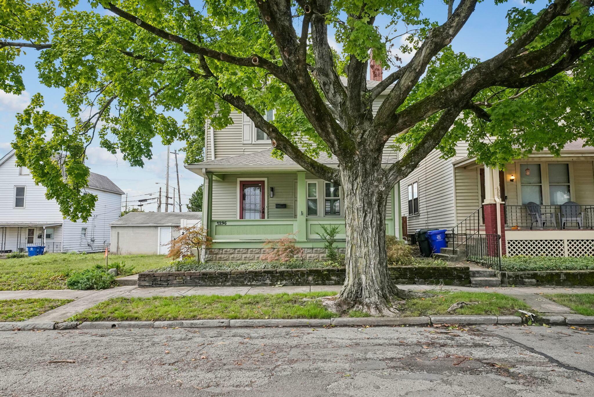 Property Photo:  1295 City Park Avenue  OH 43206 