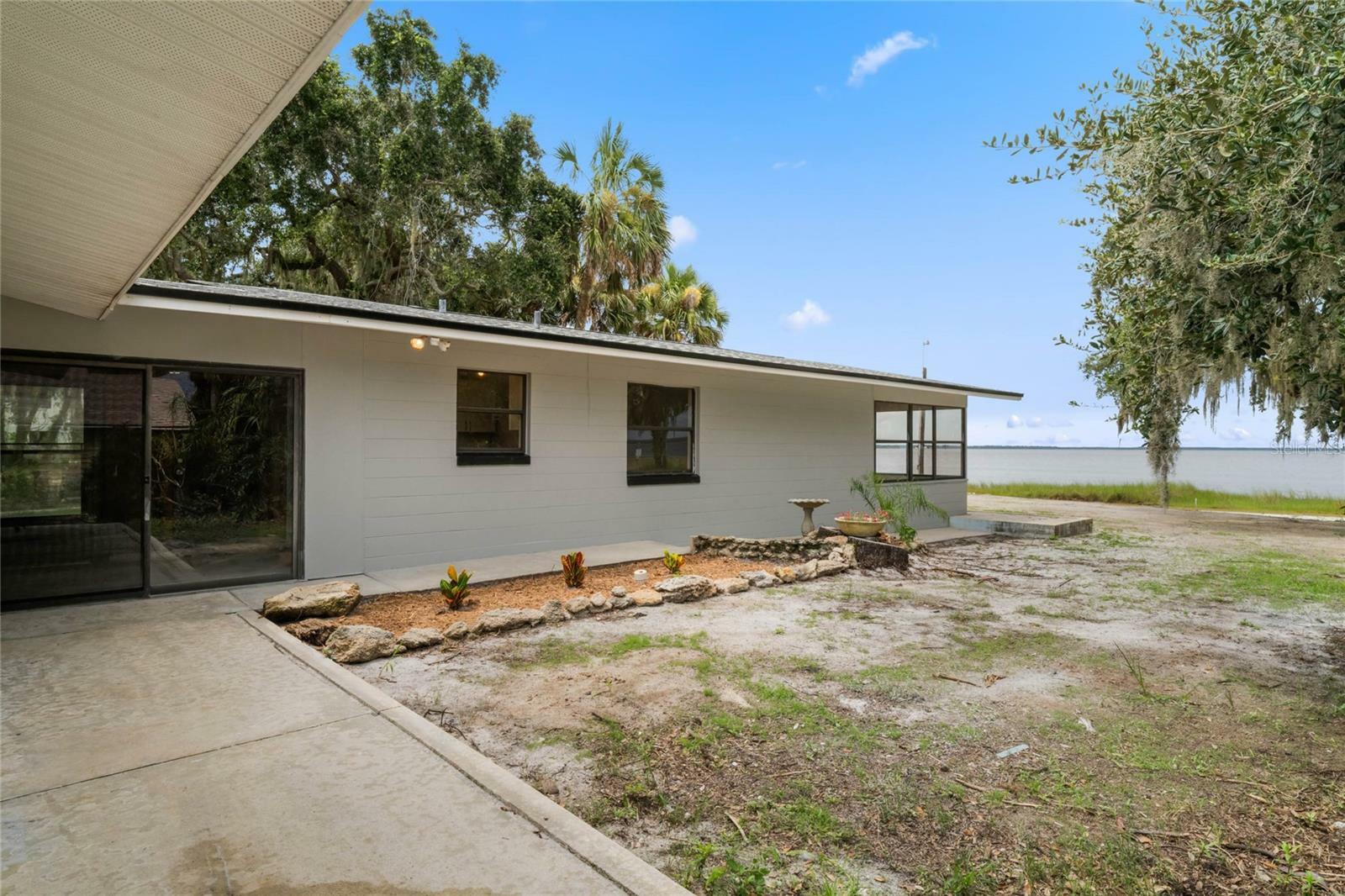 Property Photo: 2484 Fort Lane Road FL 32732