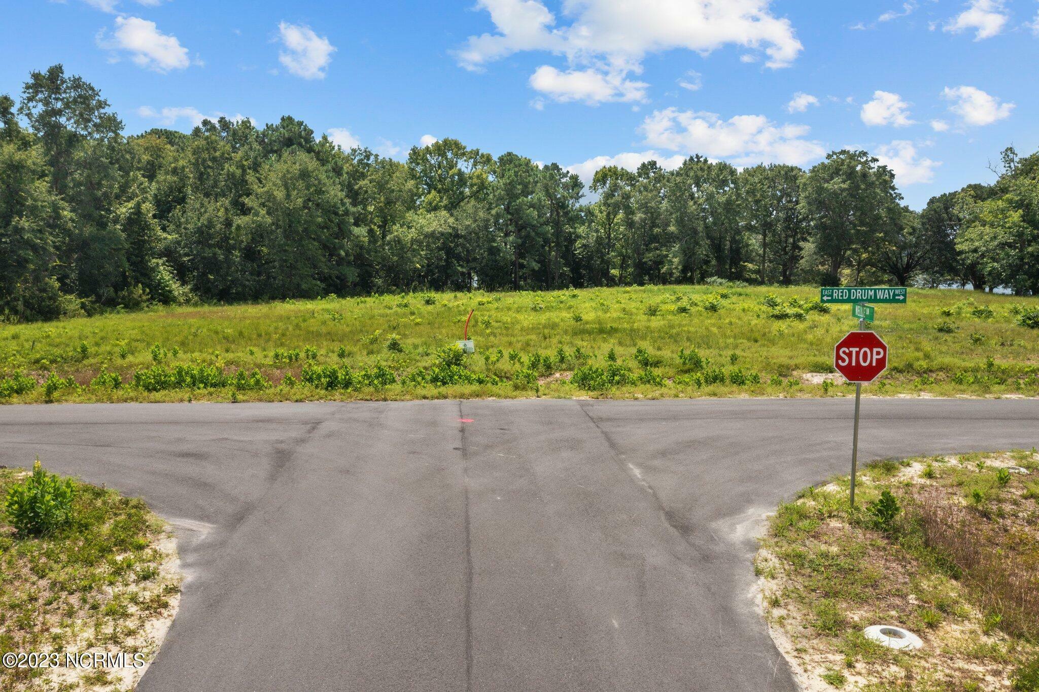 Property Photo:  502 Red Drum Way E  NC 28584 