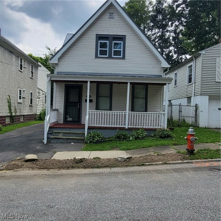 11226 Methyl Avenue  Cleveland OH 44120 photo