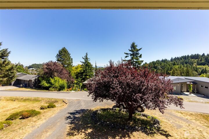 Property Photo:  469 Nez Perce Place  WA 98257 