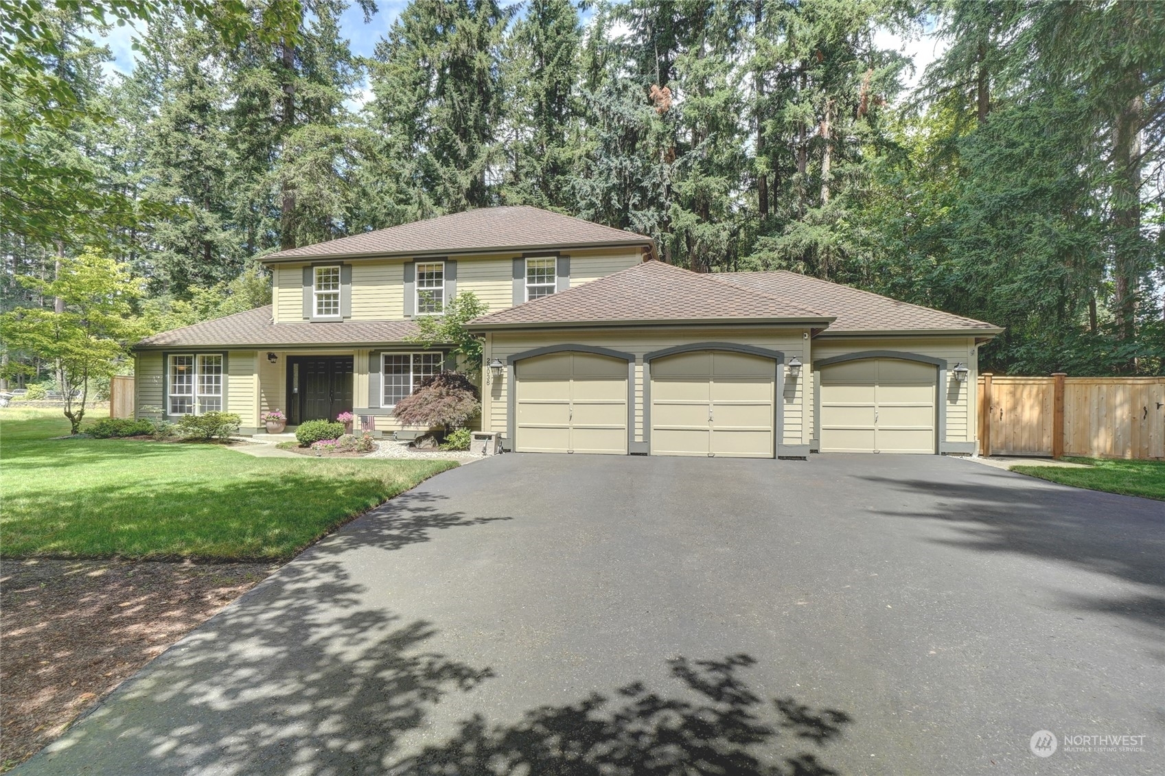 Property Photo: 20036 SE 290th Place WA 98042