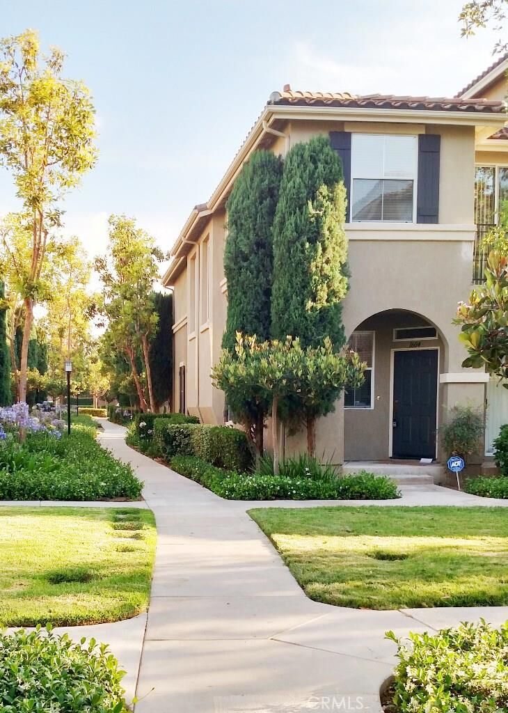 Property Photo:  1604 Elk Grove  CA 92618 