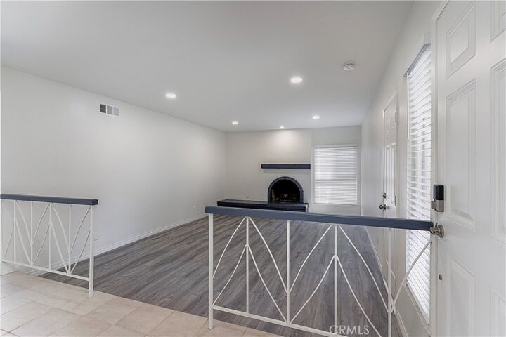 Property Photo: 1993 Chalon Street CA 91320