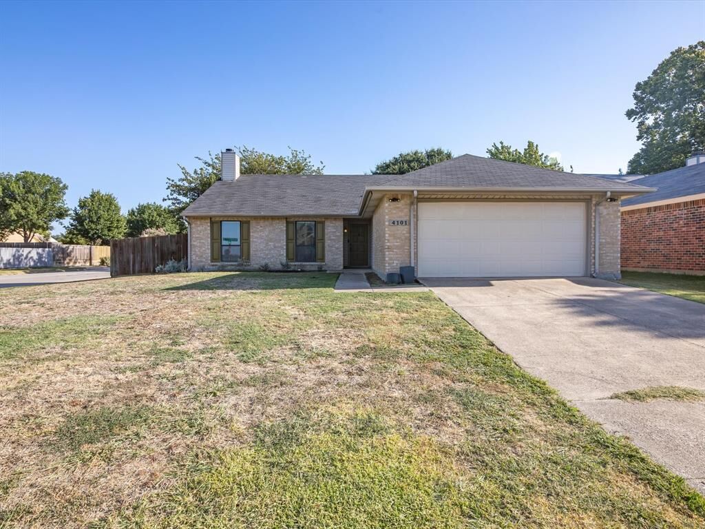 Property Photo:  4101 Huckleberry Drive  TX 76137 