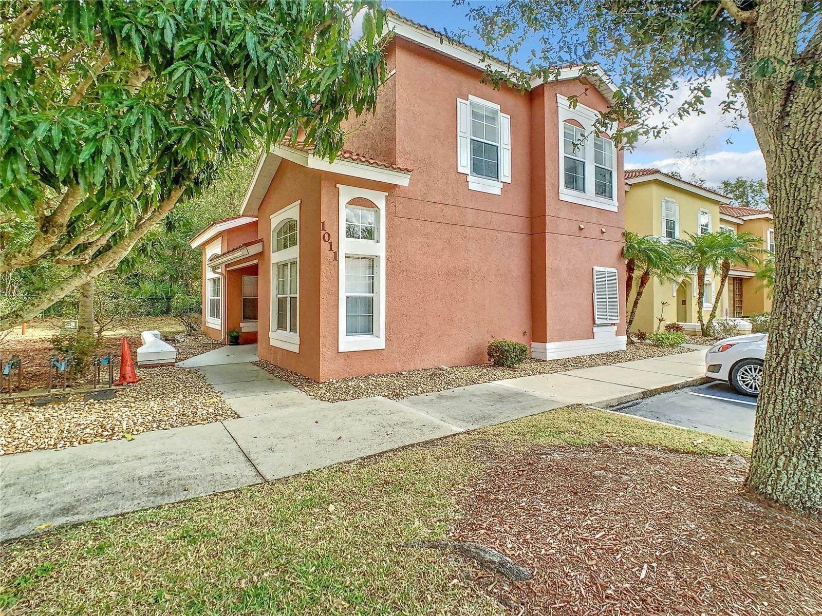 Property Photo:  1011 Park Ridge Circle  FL 34746 