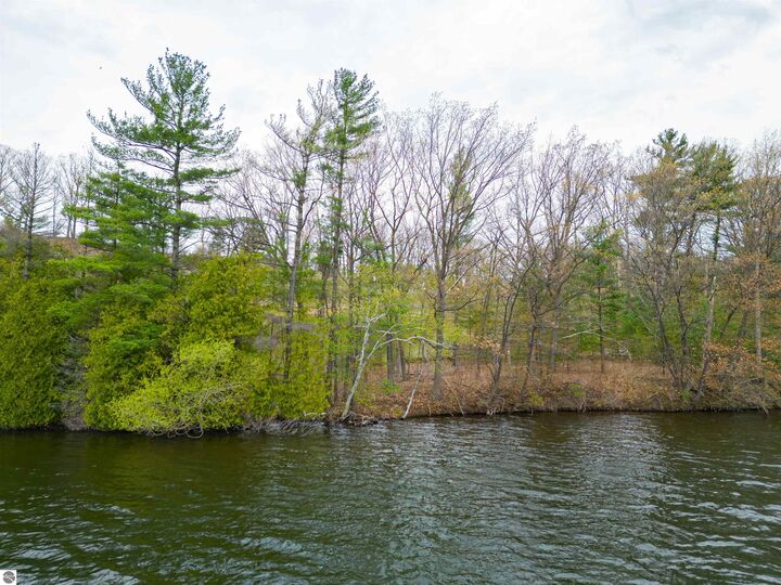 Property Photo:  1637 Edgewater Ridge  MI 49684 
