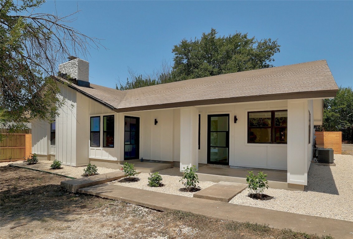 Property Photo: 10506 Little Pebble Drive B TX 78758