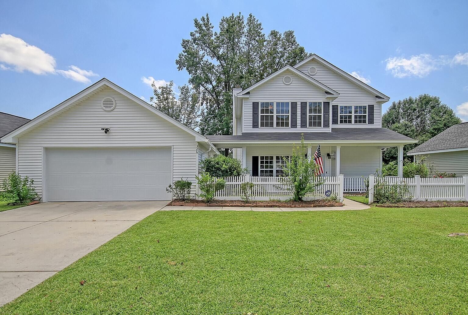 Property Photo: 326 Sunburst Way SC 29483
