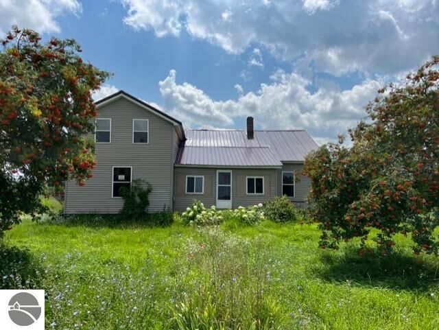 Property Photo:  13846 10 Mile Road  MI 48838 