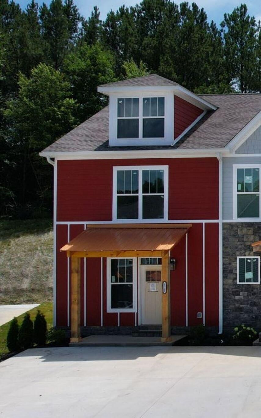 Property Photo:  1728 Arbor Hills Drive SE  TN 37323 