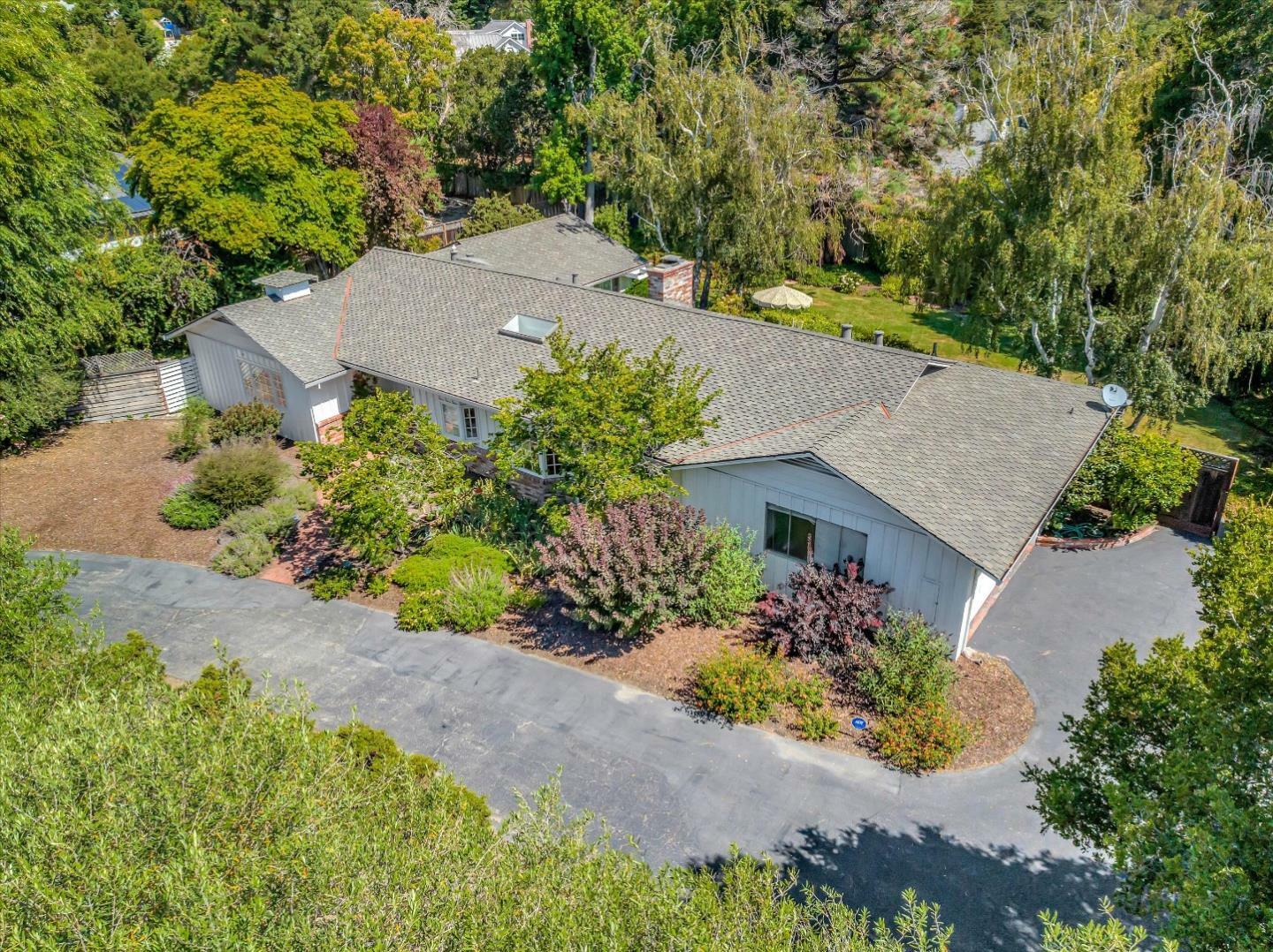 Property Photo:  440 Barbara Way  CA 94010 