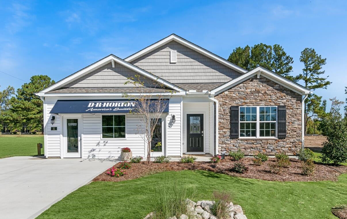 Property Photo:  2130 Clydesmill Road  NC 28314 