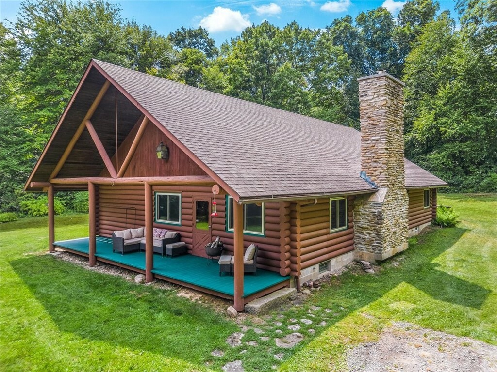 Property Photo:  714 Twin Oaks Road  PA 16342 