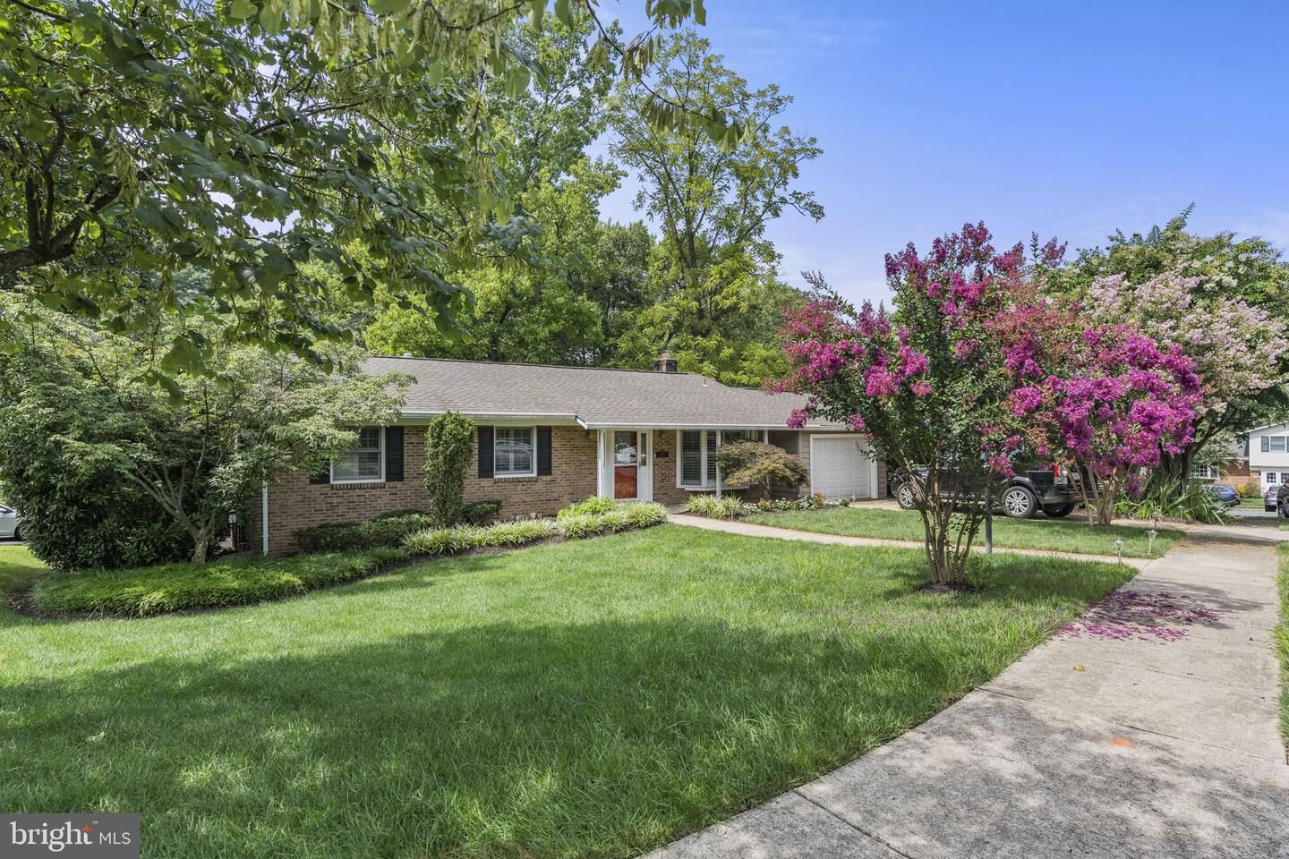 Property Photo: 500 Colony Court NW VA 22180