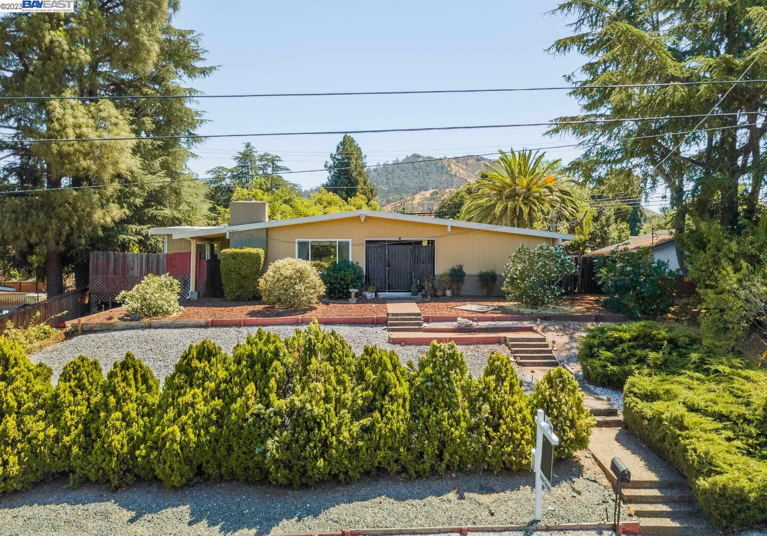 Property Photo: 5592 Yosemite Ct CA 94517