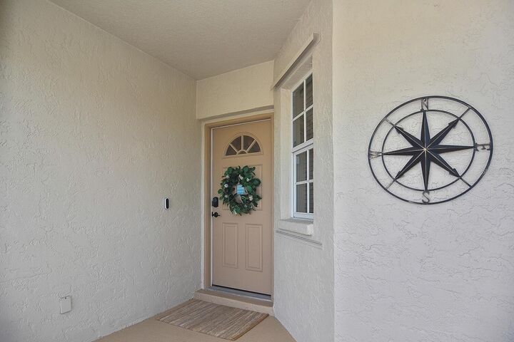 Property Photo:  804 Auburn Lakes Circle 804  FL 34292 