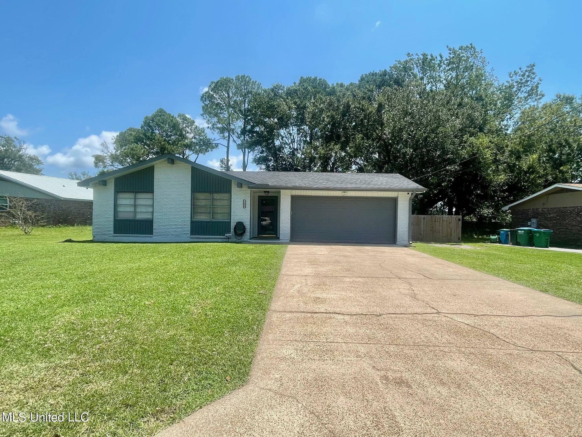 Property Photo:  3606 Warwick Street  MS 39581 