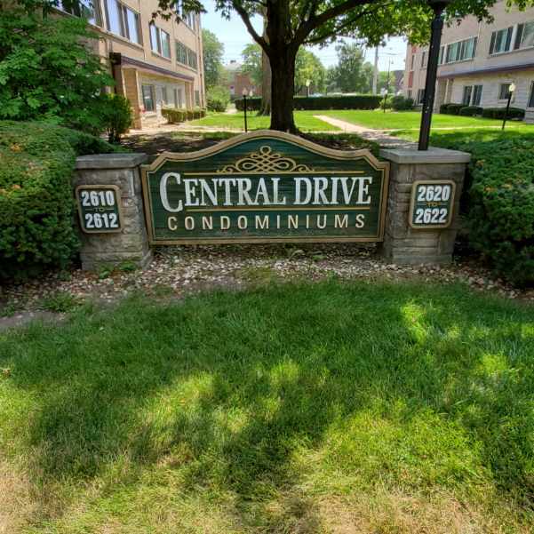 Property Photo:  2620 Central Drive Gs  IL 60422 