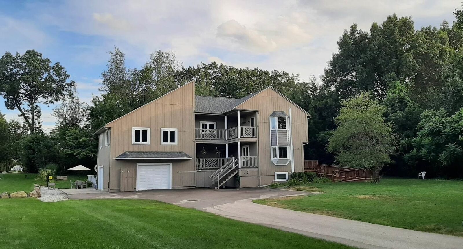 Property Photo: 88 Violet Street NH 03045