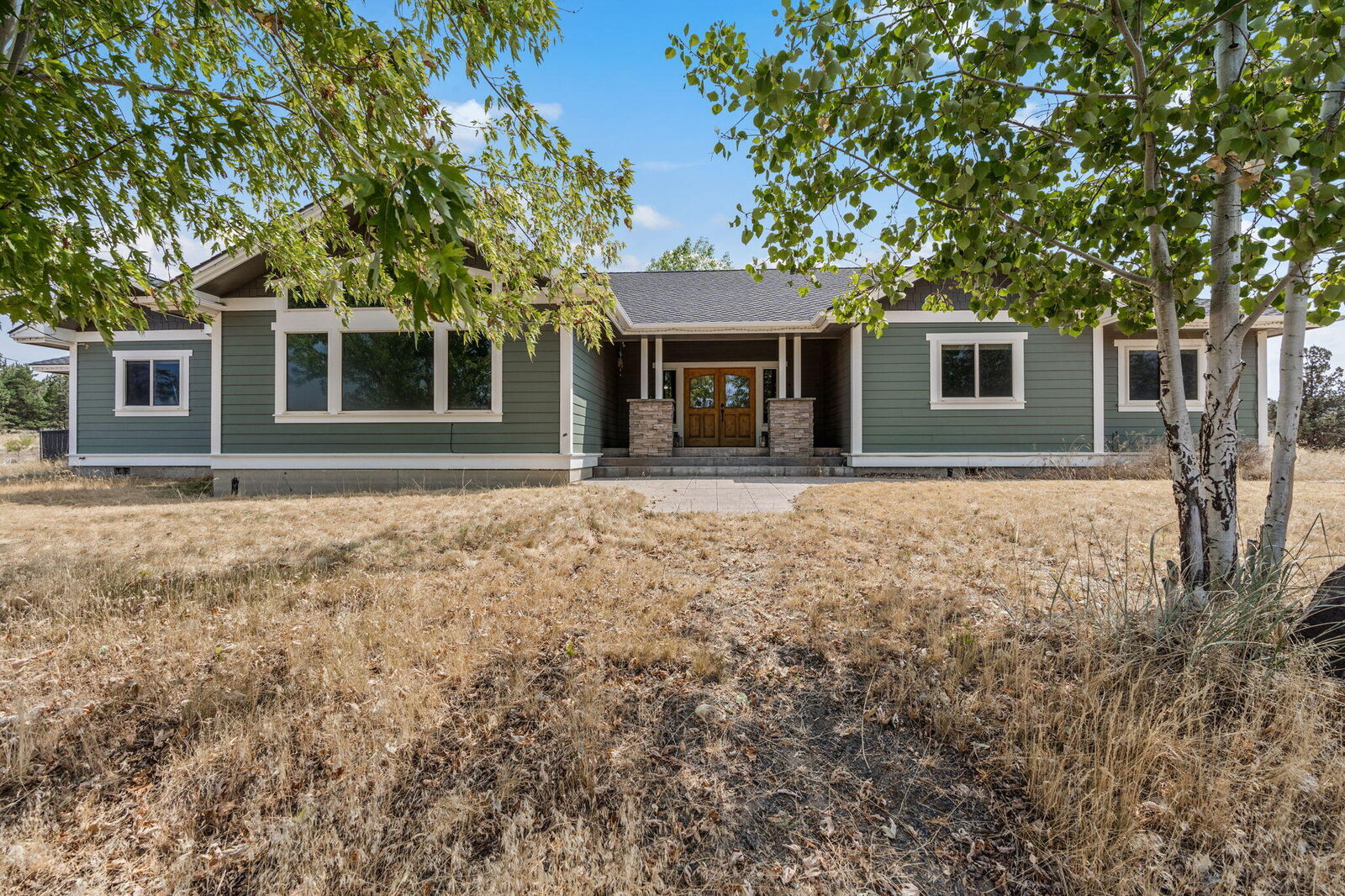 House for sale in Madras 1007 NE Lancaster Drive, Madras, OR 97741