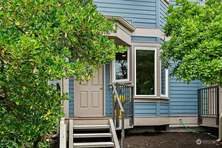 Property Photo: 106 16th Avenue WA 98122