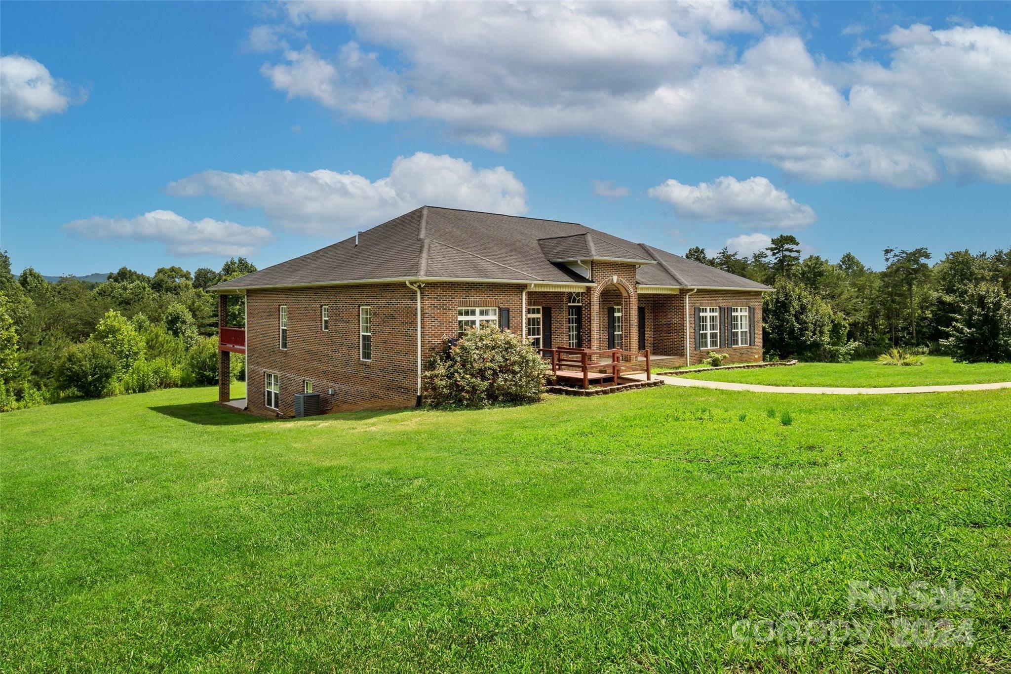 Property Photo:  380 Tongger Xiong Drive  NC 28761 