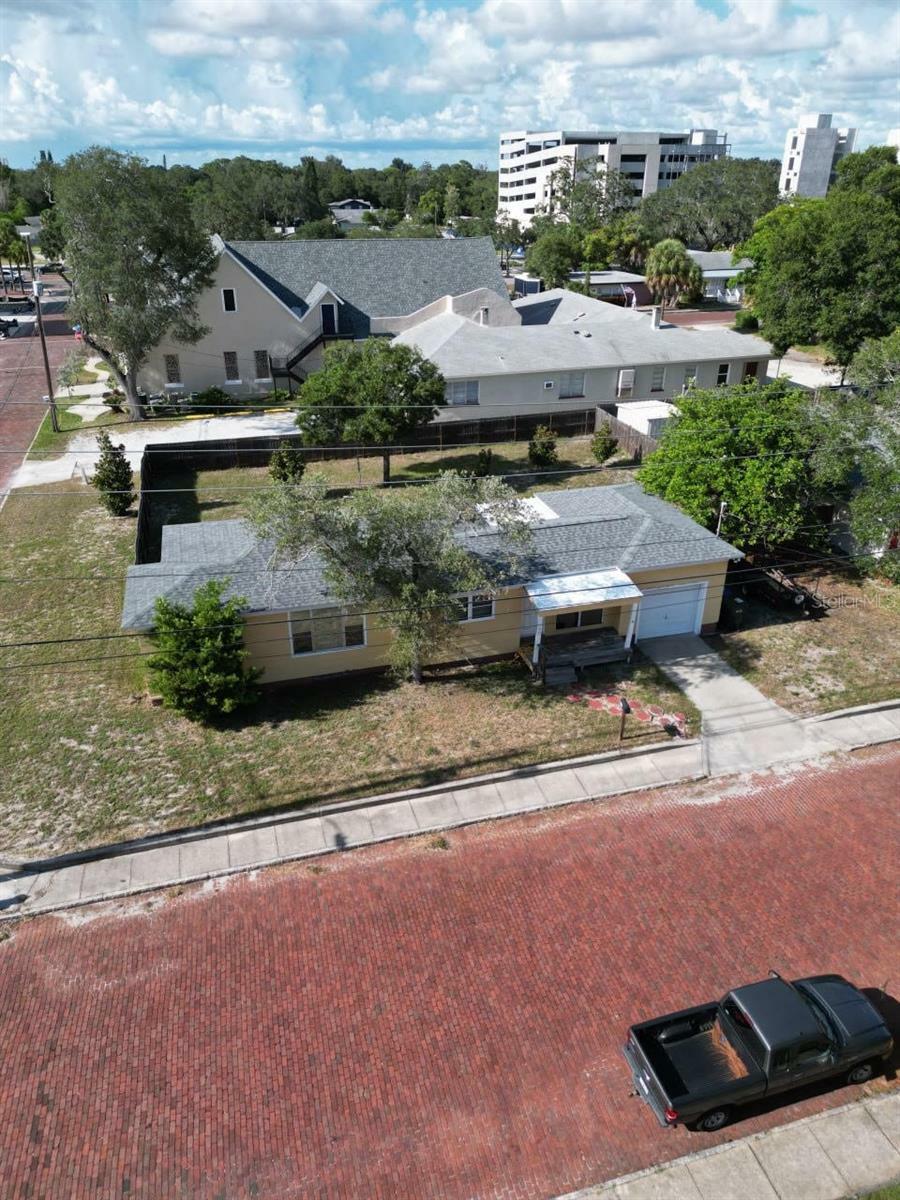 Property Photo:  520 Cleveland Avenue SW  FL 33770 