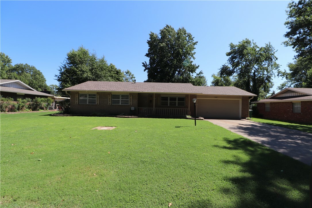 Property Photo:  2105 Ina Avenue  AR 72762 