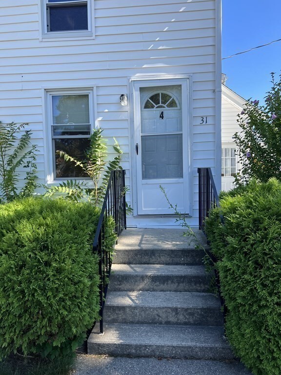 Property Photo: 31 Chestnut St 4 MA 02703