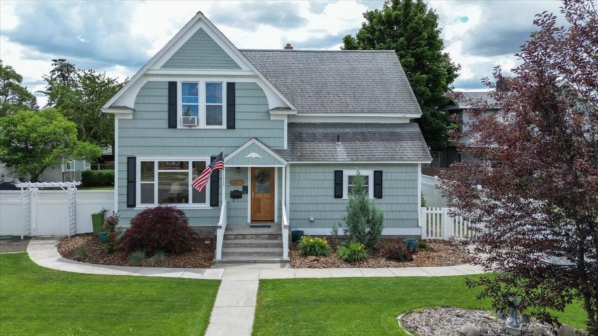 Property Photo: 2018 E Mission Ave WA 99202