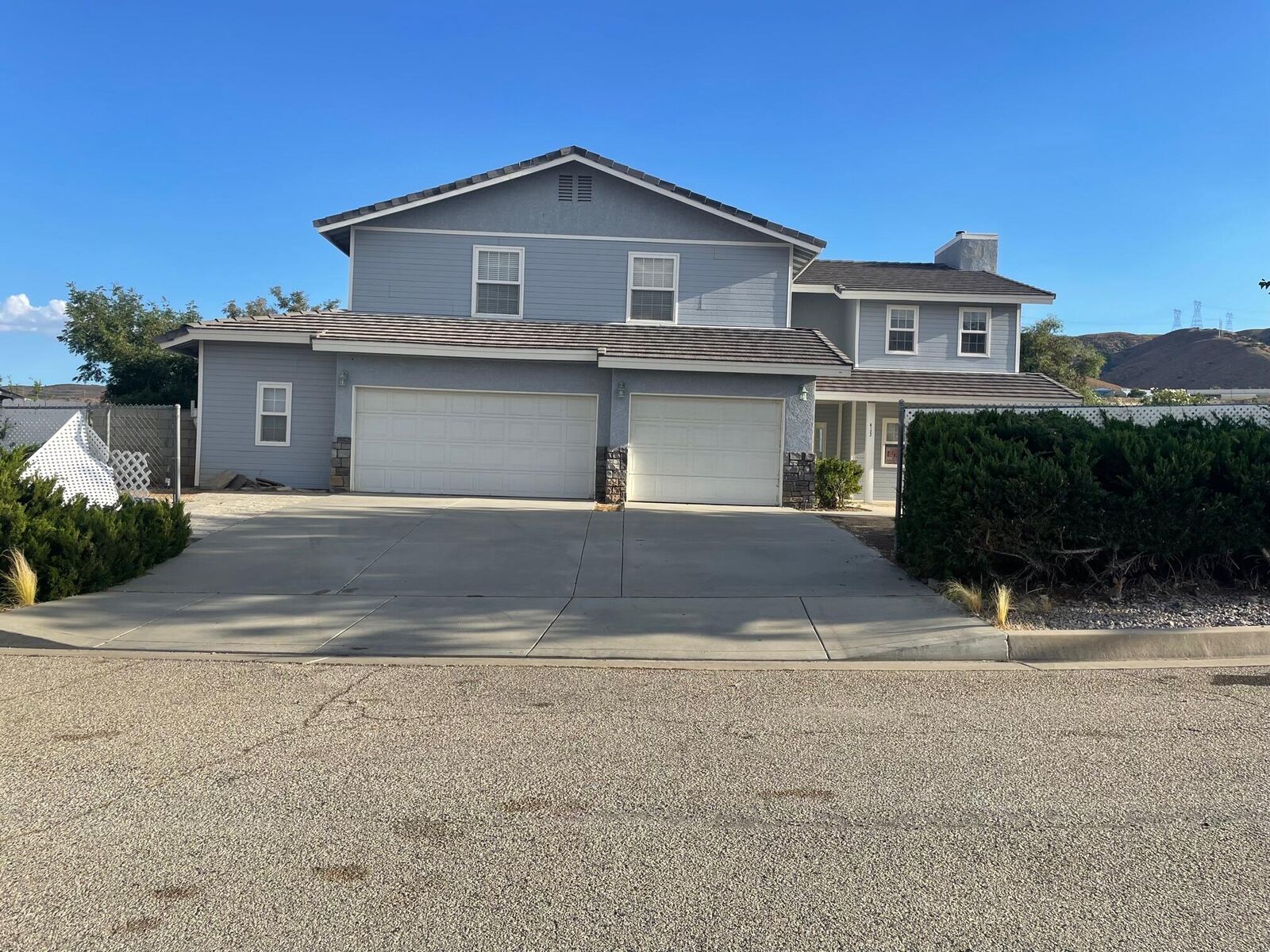 Property Photo:  6122 Parker Drive  CA 93551 