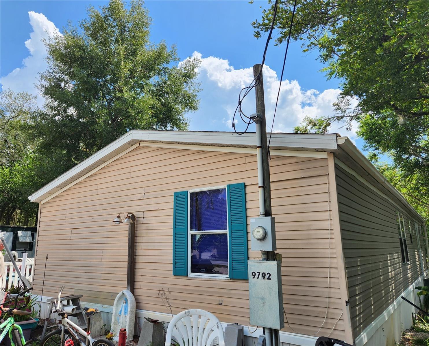 Property Photo:  
