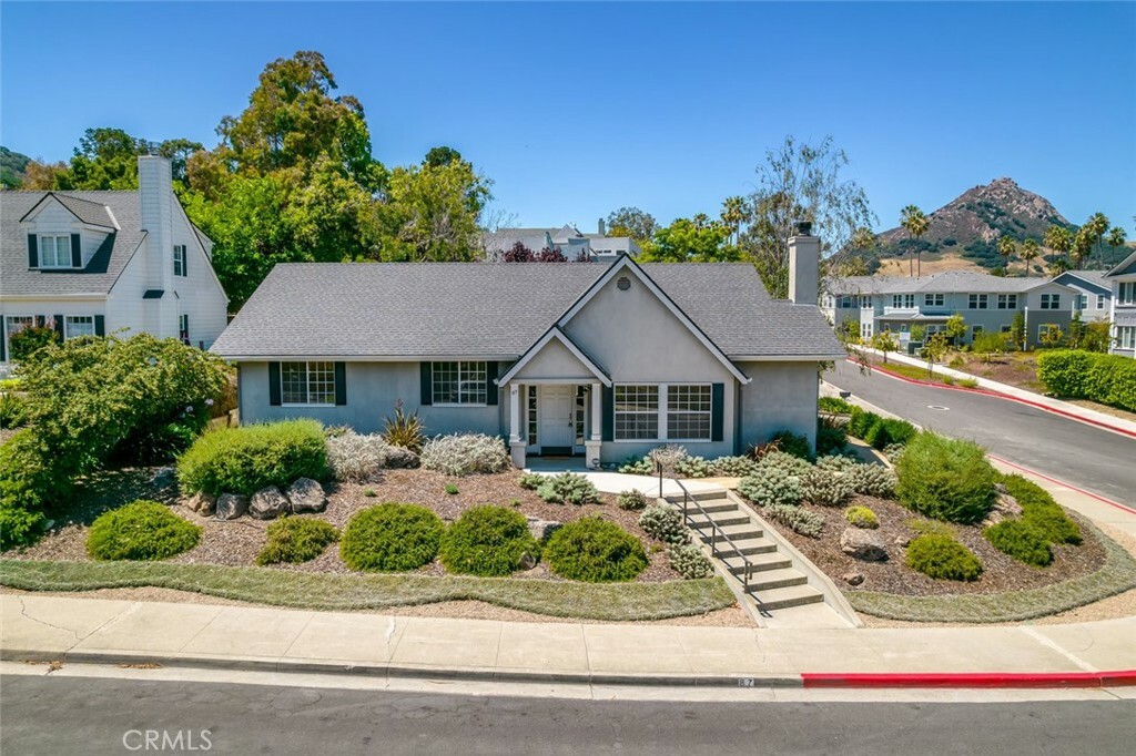 Property Photo:  87 Palomar Avenue  CA 93405 